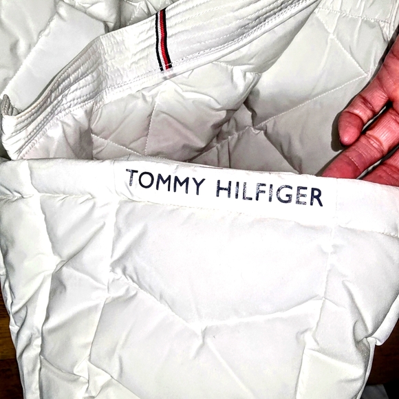 TOMMY HILFIGER PUFFER JACKET - Picture 7 of 15
